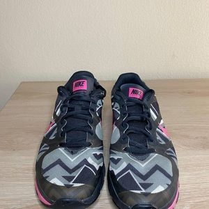 Women's Pre-owned "Nike Dual Fusion TR" Training Sneakers Pink/Black/Gray